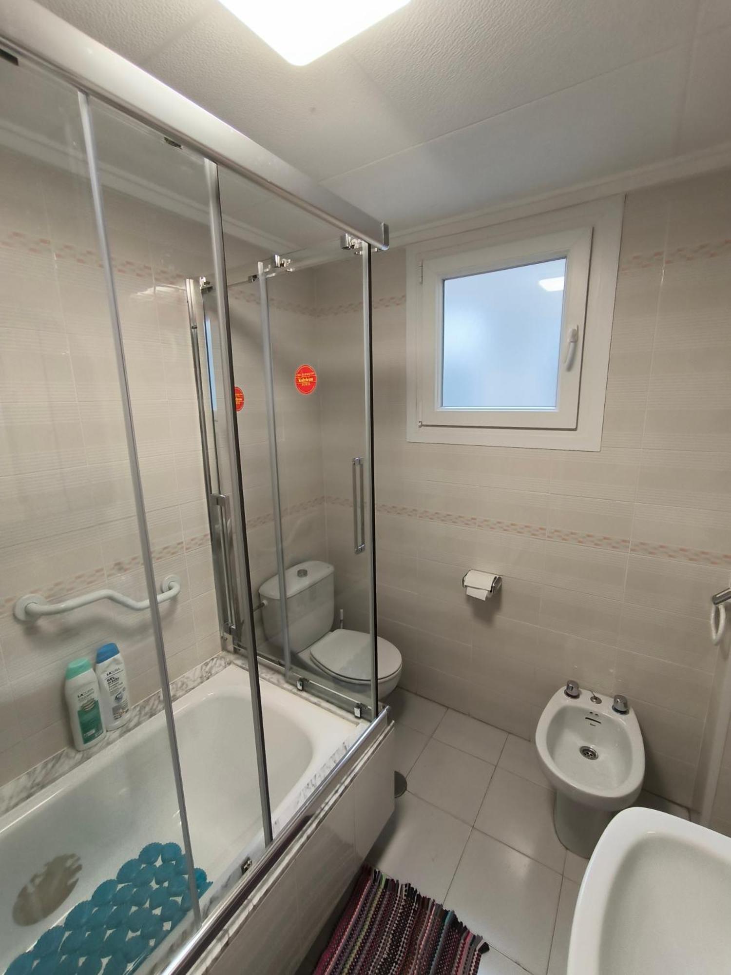 Апартаменты Apartamento Con Buena Vista Торевьиа Экстерьер фото